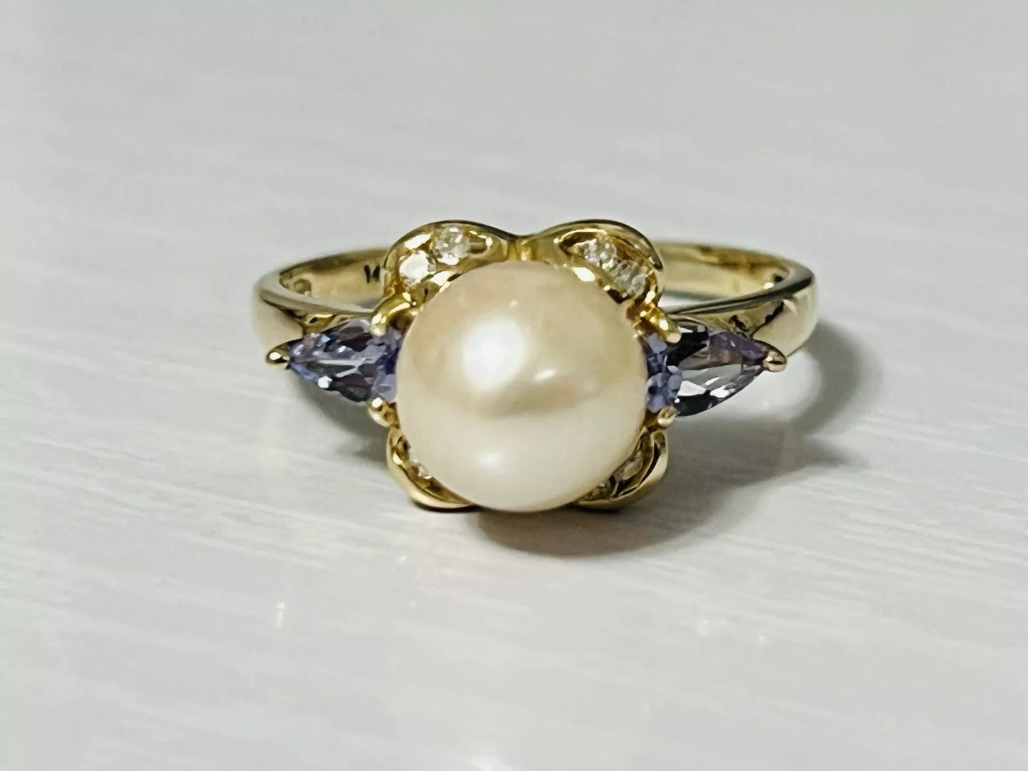 14k Yellow Gold Pearl & Tanzanite Flower Ring