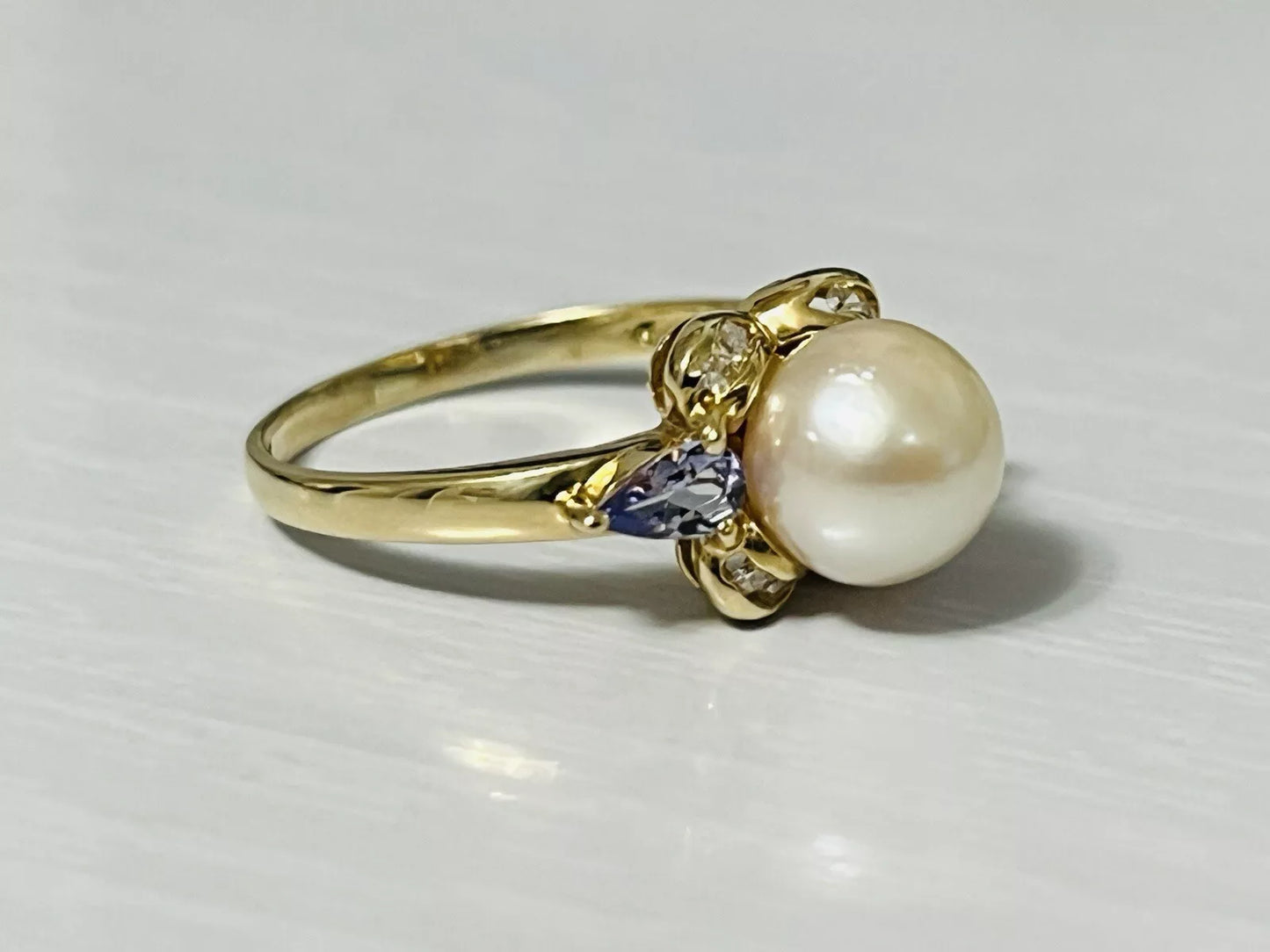 14k Yellow Gold Pearl & Tanzanite Flower Ring