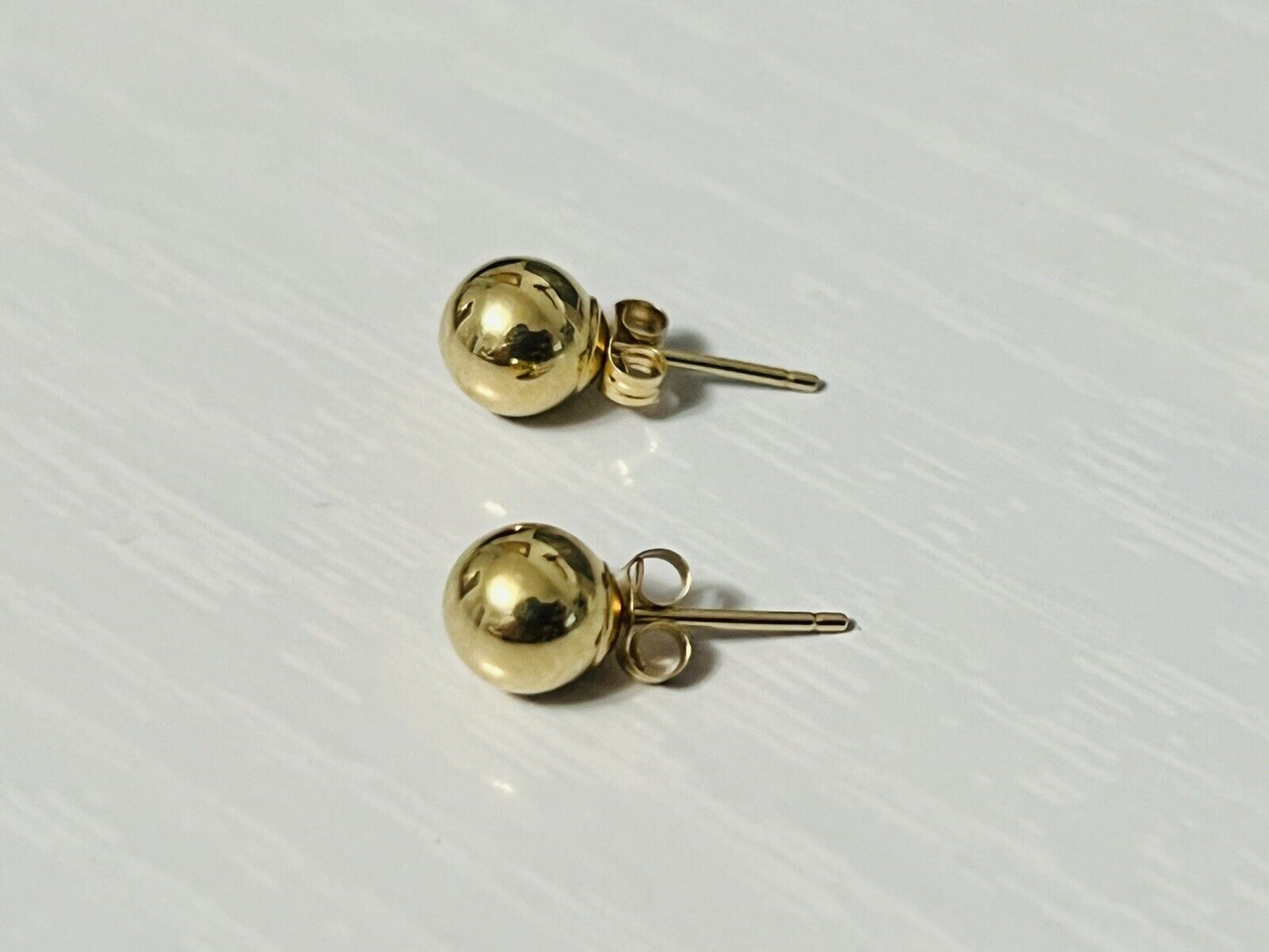 14k Yellow Gold 6mm Ball Stud Earrings