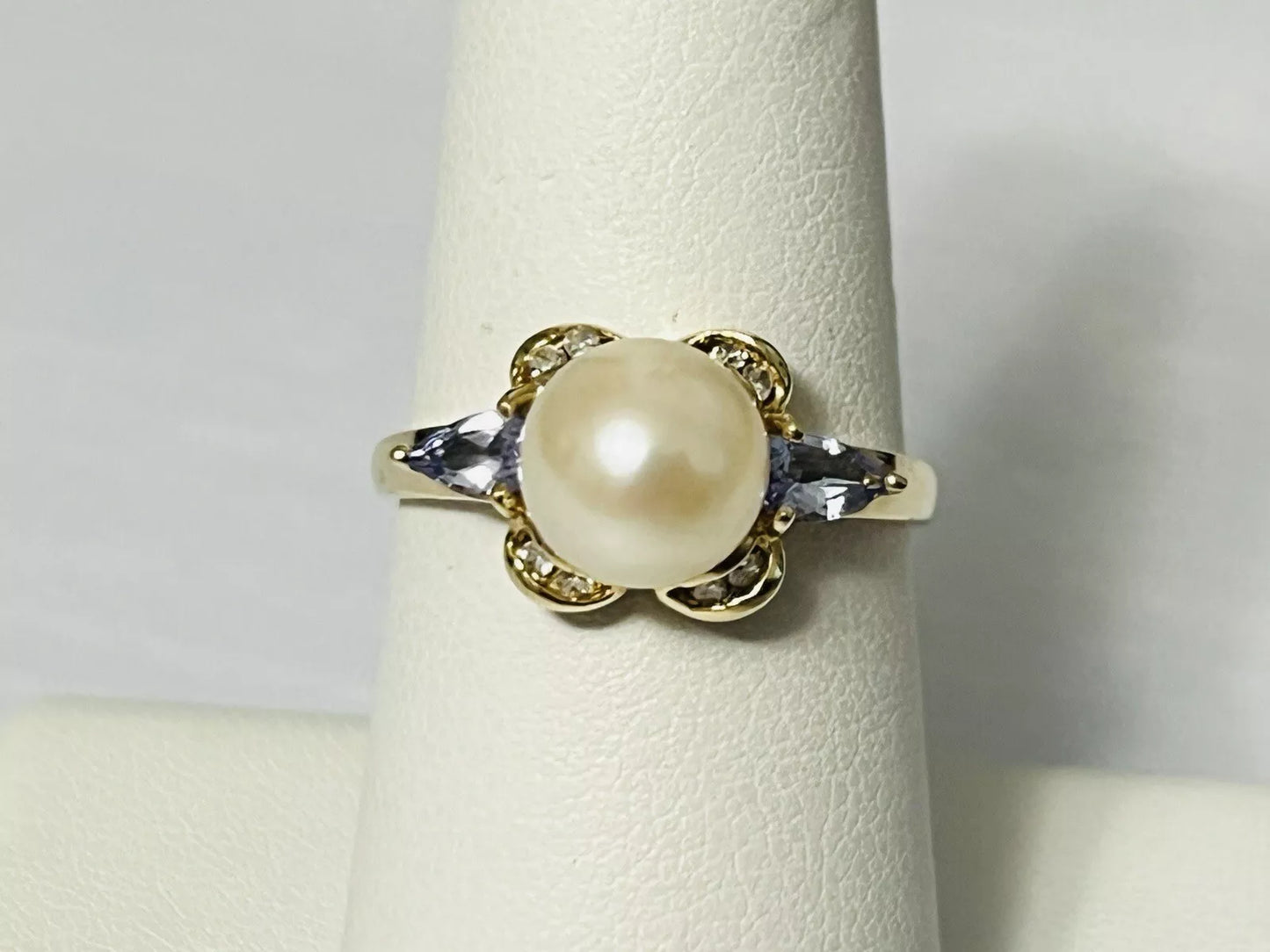 14k Yellow Gold Pearl & Tanzanite Flower Ring